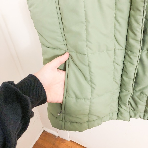 WindRiver Puffy Vest - Picture 5 of 13